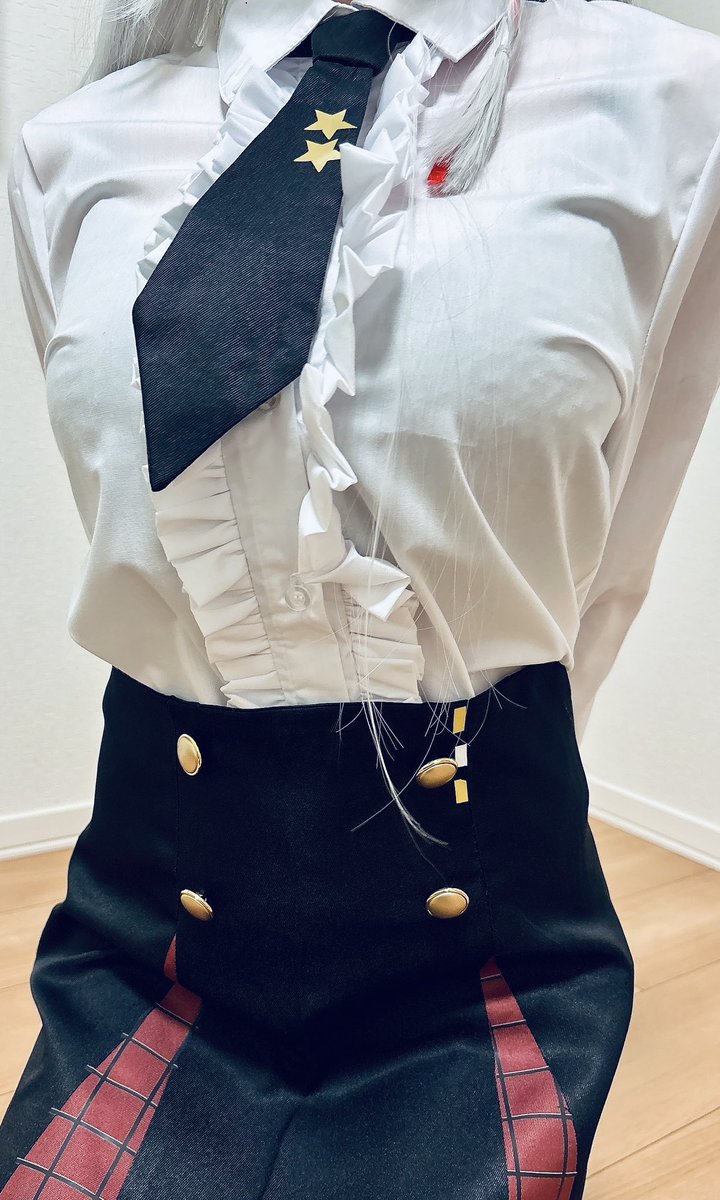 yukimurayura's tweet image. 資料があってもしわ描くのが難しい💦