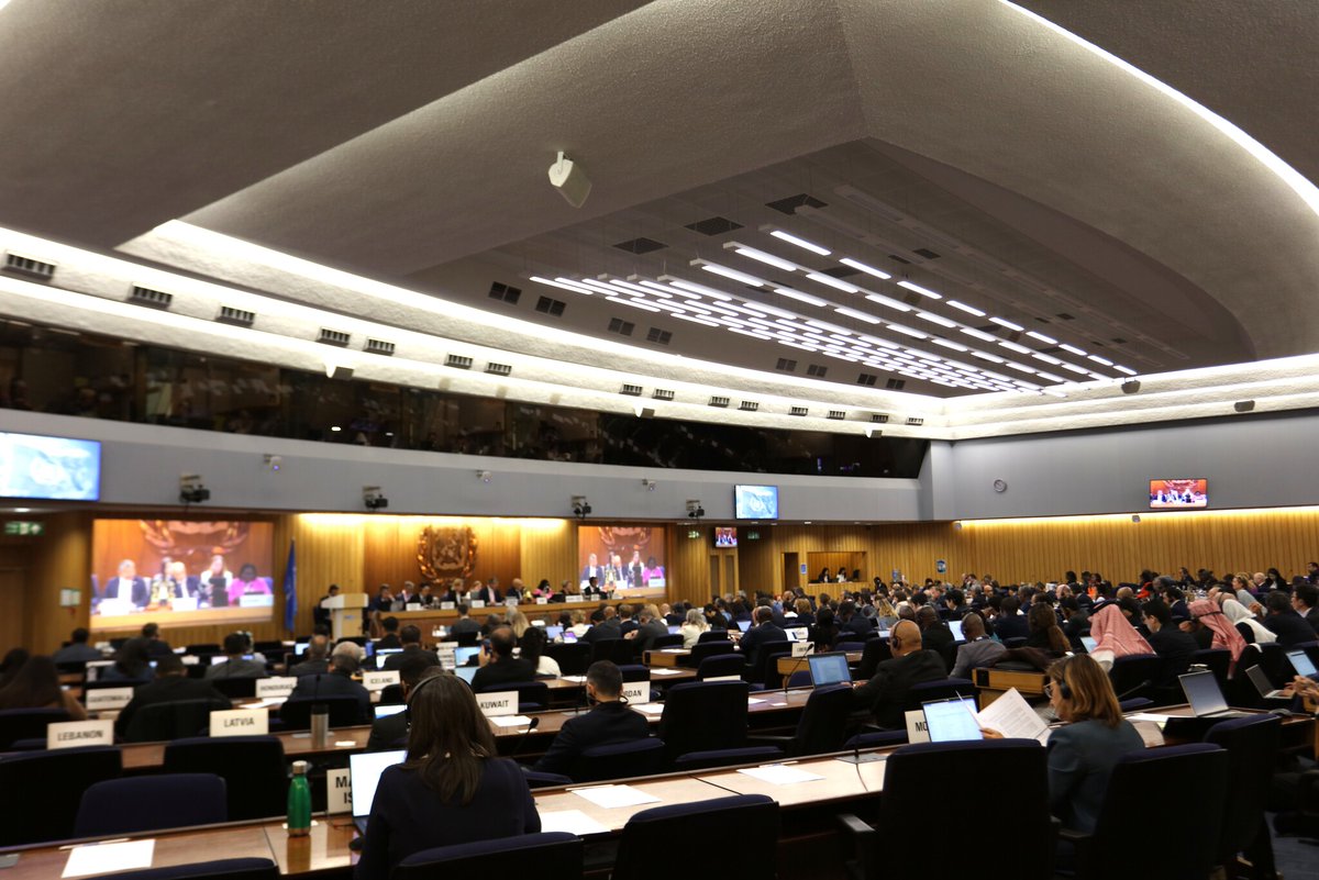 IMOHQ's tweet image. Key outcomes from the 134th IMO Council session are now available 🌍⚓
Read the summary on decisions shaping maritime policy and safety: tinyurl.com/3eky75kv
#IMO #Maritime #Shipping #Council134