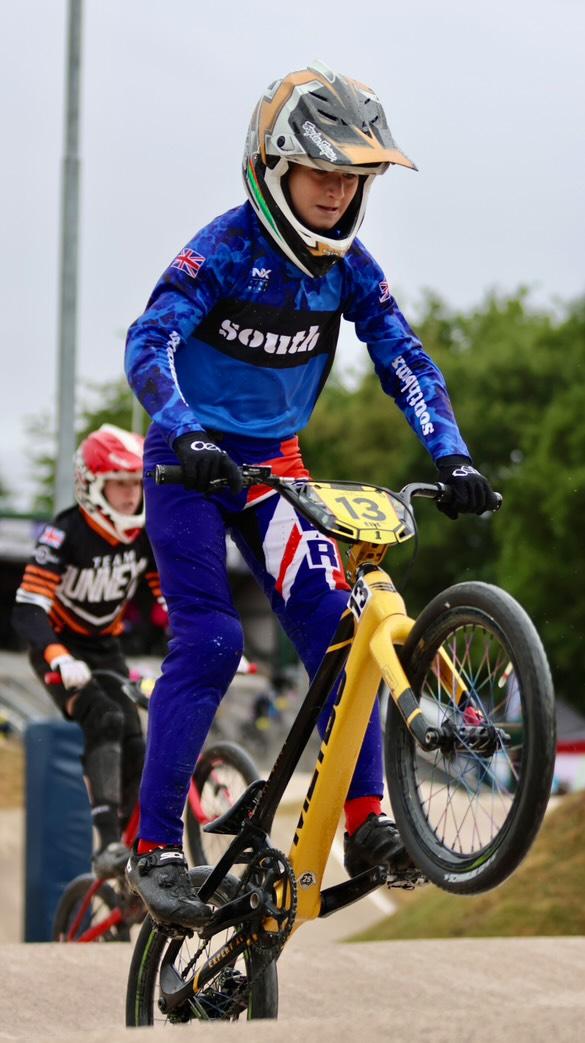bonus_pastor's tweet image. We’re so proud of Mark T, who’ll represent Great Britain 🇬🇧 at the BMX World Championship in Copenhagen! 🚴♂️ On 30 July, he races against 174 of the world’s best — a huge achievement! Let’s show him our support! 💪🌟 #GoMark