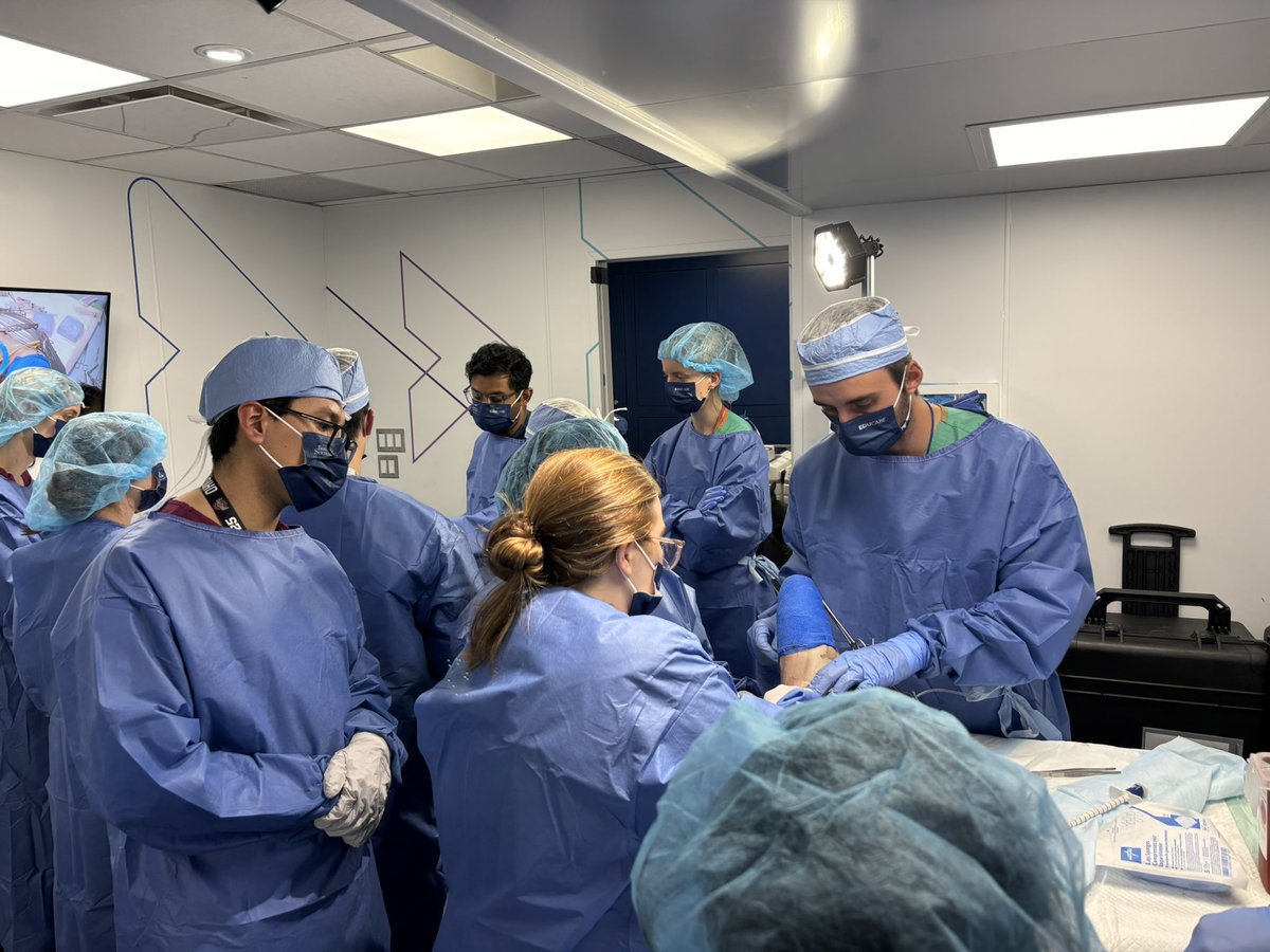 OSU_Urology's tweet image. Another great #simulation lab! Thank you to our faculty who provided expertise and to @bostonsci and their mobile lab for stopping by! Trainees practiced artificial urinary sphincters, penile implants, and urethral slings! #MedEd #UroRes #UroMatch @bsc_urology @springerej
