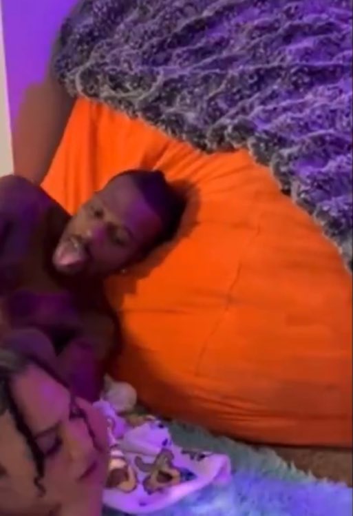 C@ug**t in the act😭😭
A thread 🧵