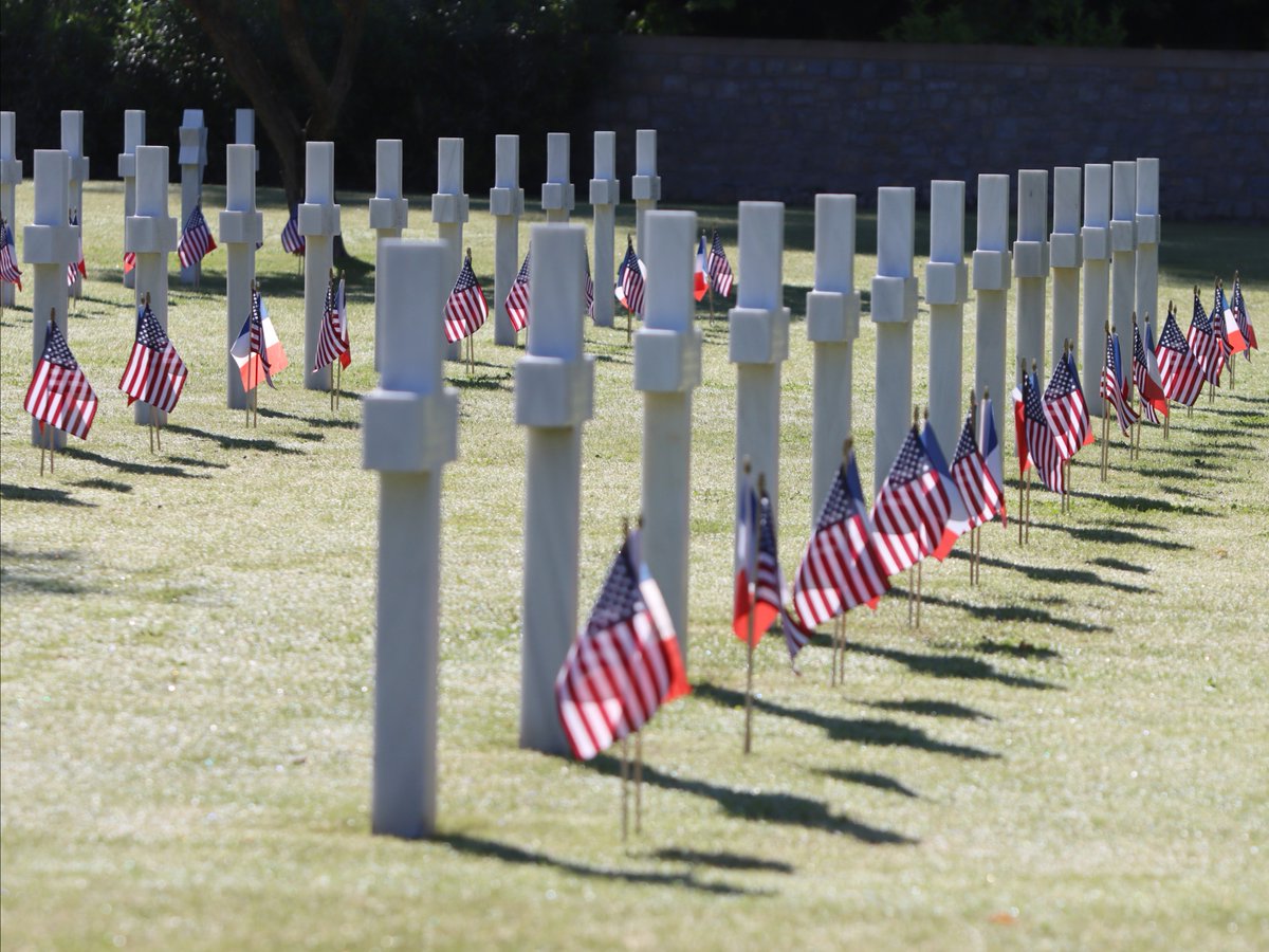 usabmc's tweet image. 📸 Graves were decorated by next of kin, locals, and grave adopters at Rhone American Cemetery for Memorial Day.
Rhone American Cemetery is the final resting place of 851 WWII service members, most of whom gave their lives during the Allied landings in Southern France and the…