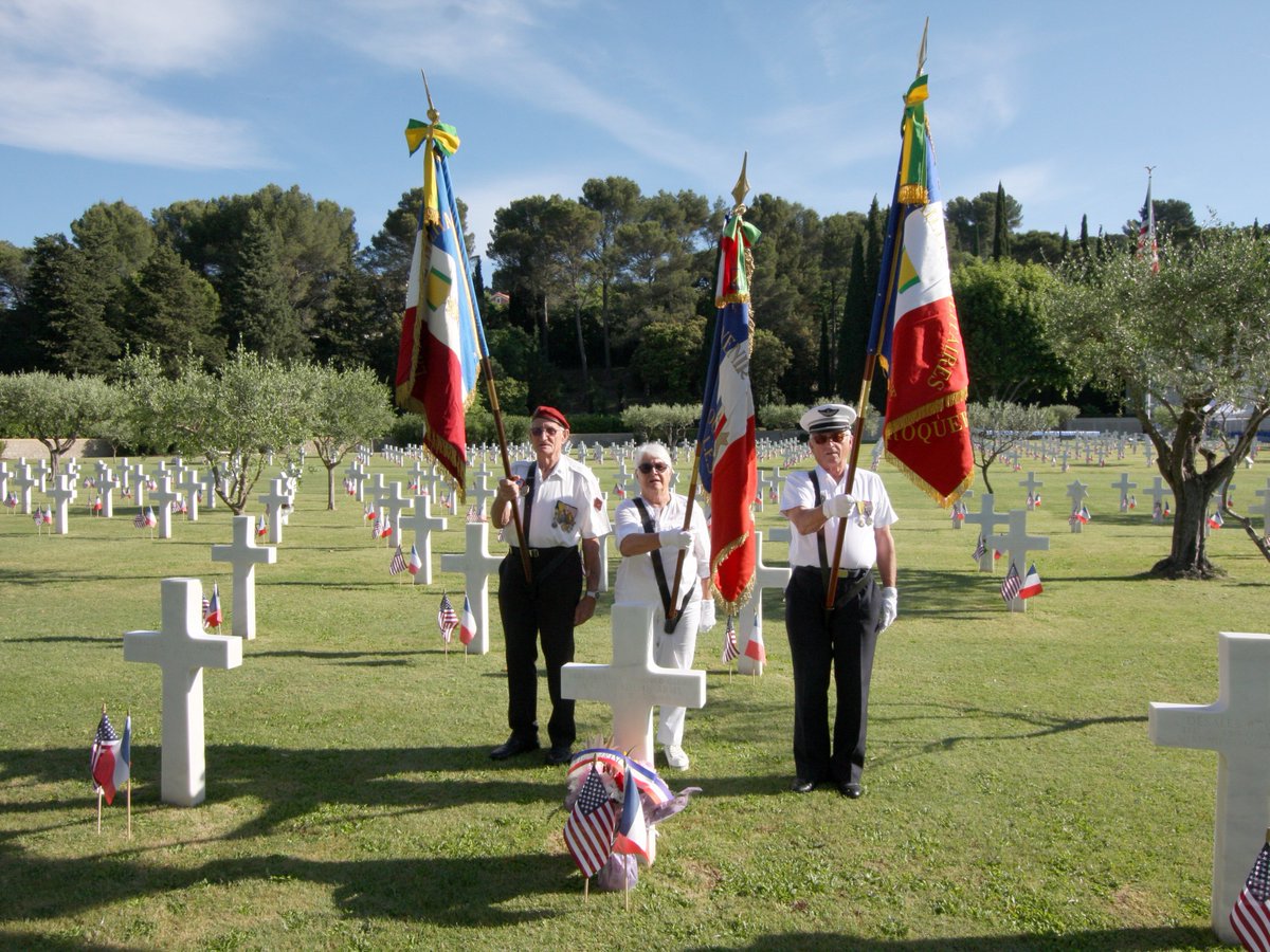 usabmc's tweet image. 📸 Graves were decorated by next of kin, locals, and grave adopters at Rhone American Cemetery for Memorial Day.
Rhone American Cemetery is the final resting place of 851 WWII service members, most of whom gave their lives during the Allied landings in Southern France and the…