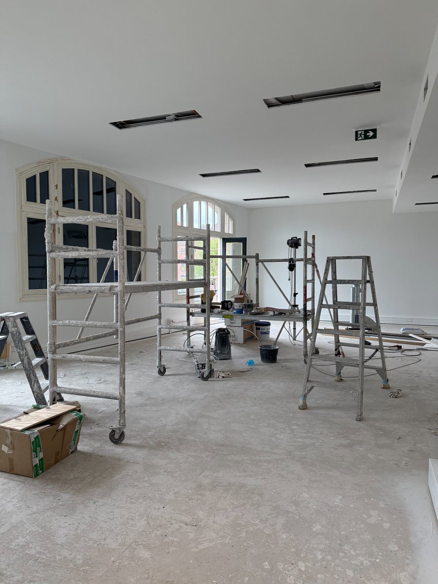 CoenHees's tweet image. Our new @InstantHQ office in Amsterdam is under construction. With twice the space, we can ship twice as fast. Moving in a couple of weeks! 

Including: Roof terrace (+ Sauna)

Can&apos;t wait to move with @doeketomas @samvanhees_ _ and the whole @InstantHQ team. 🚀