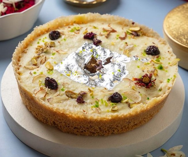 APriyadarshan2's tweet image. Ghewar                    Or               Milk cake