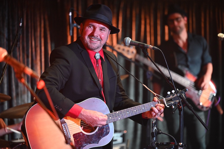 Country Lowdown (@countryldmusic) on Twitter photo Acclaimed Australian actor and musician <a href="/alanfletcher/">Alan Fletcher</a> will return to the UK and Ireland next week for a two-month run of headline shows across the countries, details here -
countrylowdown.com/.../alan-fletc… Acclaimed Australian actor and musician <a href="/alanfletcher/">Alan Fletcher</a> will return to the UK and Ireland next week for a two-month run of headline shows across the countries, details here -
countrylowdown.com/.../alan-fletc…