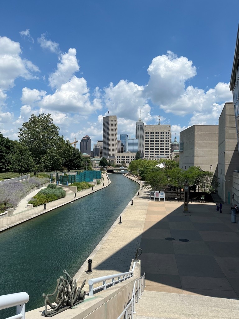 state_library's tweet image. If you're out on the canal today, come visit the Indiana State Library! Please be aware that Ohio St. is currently under construction and closed in front of the library, but the library is still open and accessible by foot. #Indianapolis #downtown #travel