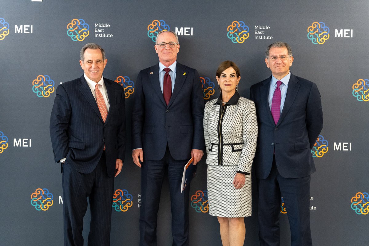 MiddleEastInst's tweet image. The Middle East Institute (MEI) was honored to host Israeli Ambassador to the United States, Dr. Yechiel (Michael) Leiter, and Israeli Defense Attache, Major General Hidai Zilberman, for a closed-door roundtable discussion with regional analysts and experts. The in-depth…
