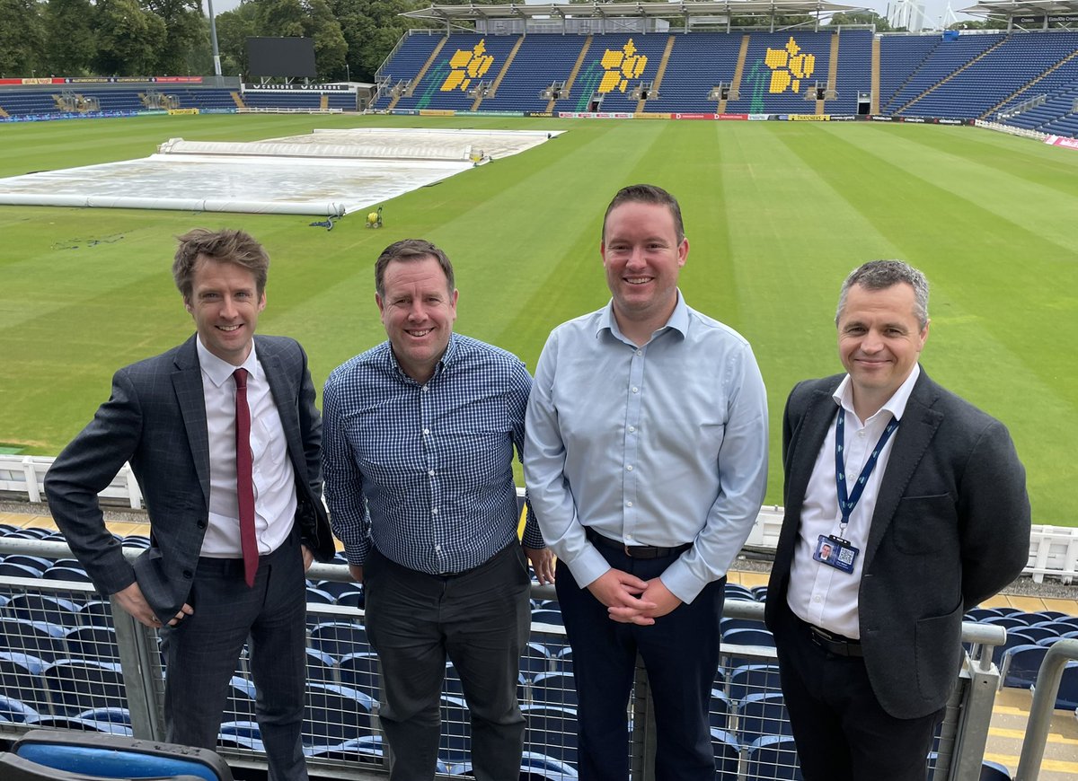 SamRowlands_'s tweet image. Great visit to @GlamCricket this morning with @GarethDaviesVoC.
We discussed:
🏏 Glamorgan's potential return to North Wales
🏏 Ways to get kids playing cricket
🏏 How sport boosts physical & mental health
Thanks to Dan and the team for a productive meeting!