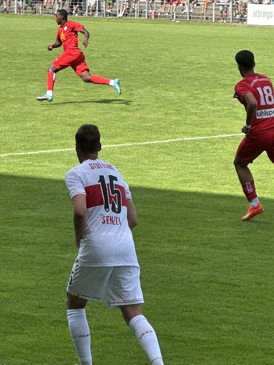 NiggoEl's tweet photo. @fussballatzin Ich hab einfach Calle Stenzel hautnah erlebt https://t.co/6Zy1XigXNE