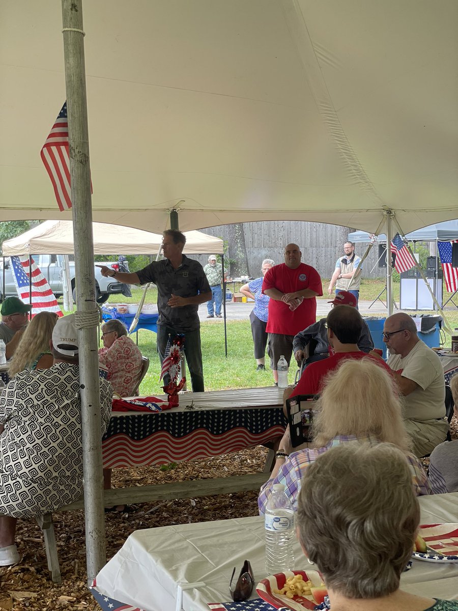GreaterDoverGOP's tweet photo. 🎤🇺🇸 WHAT AN INCREDIBLE EVENT! 🇺🇸
Our 1st Annual Greater Dover GOP Summer Cookout was a huge success, with a powerhouse lineup of speakers and guests - AND keynote @SenScottBrown! 

Thanks @ShawnMickelonis, Phyllis Woods and all who helped make this event awesome! 

#NHPolitics https://t.co/9ZFMbOjvOs