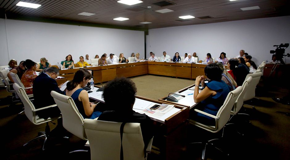 cubadebatecu's tweet photo. 🇨🇺 Hoy continúa el trabajo en Comisiones en la Asamblea Nacional del Poder Popular, usted puede encontrar toda la información de la cobertura de Cubadebate aquí:

🔗 https://t.co/Y9RA9wrVwM https://t.co/l9tsQPBWfH