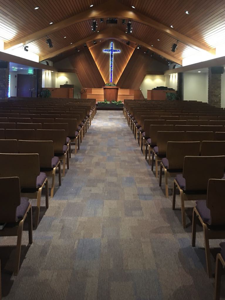 iMatthewJ's tweet image. The life and ministry of John MacArthur was an immense gift to the Church. Today most all graduates in New Zealand were gathered together for a Pastors &amp;amp; Wives retreat as we got news of his passing. I will cherish the time with him in chapel, at GCC, and throughout my ministry.