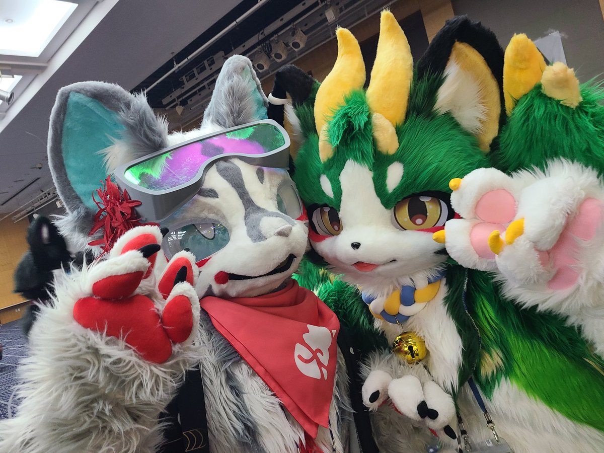 O3oNatsu's tweet image. #FURSTCLASS 
Duo pics 🦌📸✌️
