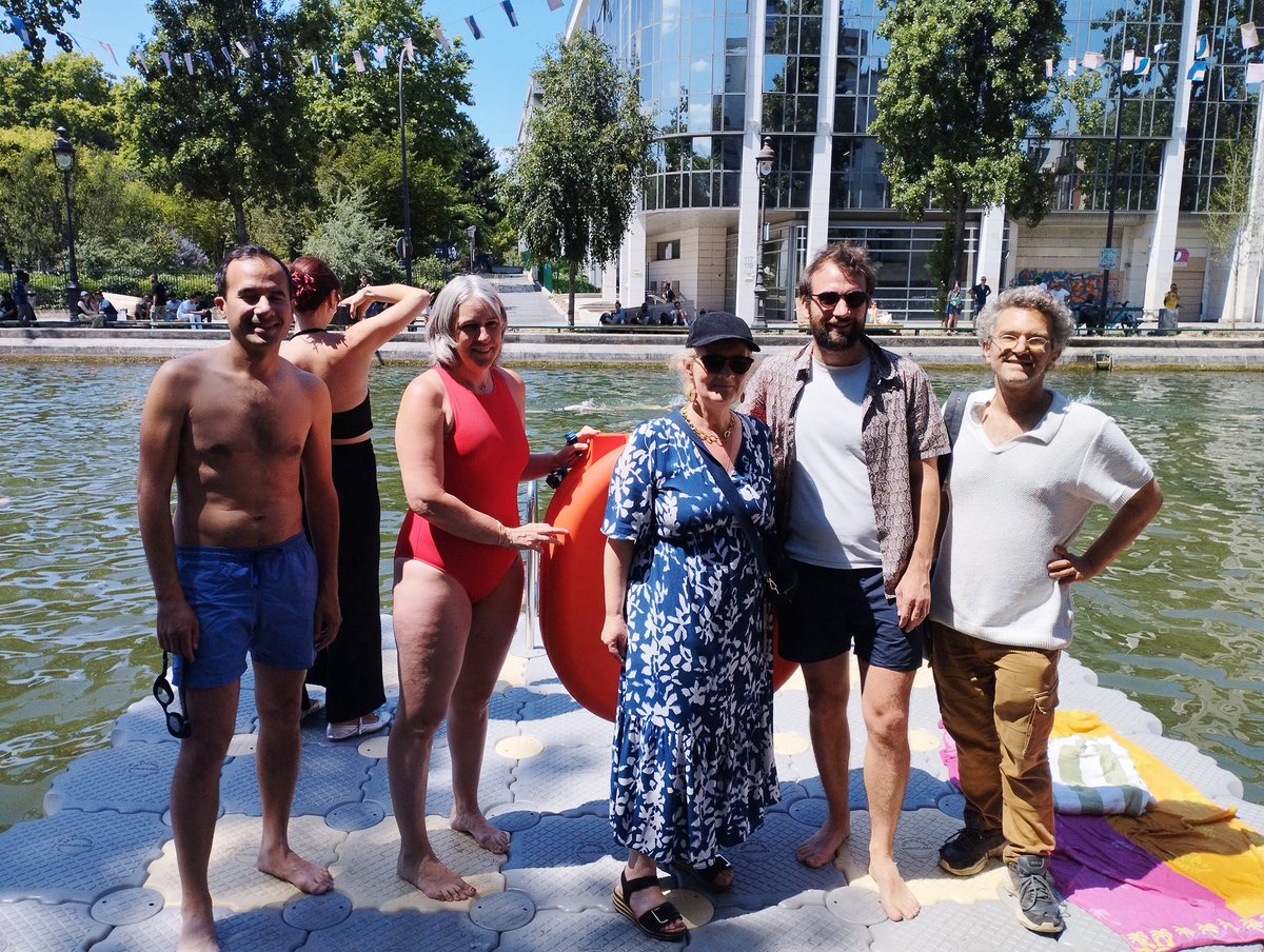 danlert's tweet image. Baignade bien fraîche dans le canal Saint-Martin avec @ACORDEBARD ! En plus du dimanche après-midi, l'espace de baignade est désormais ouvert le mercredi, de 12h30 à 15h30.
Venez en profiter :)
@VasaLea 🙏👏