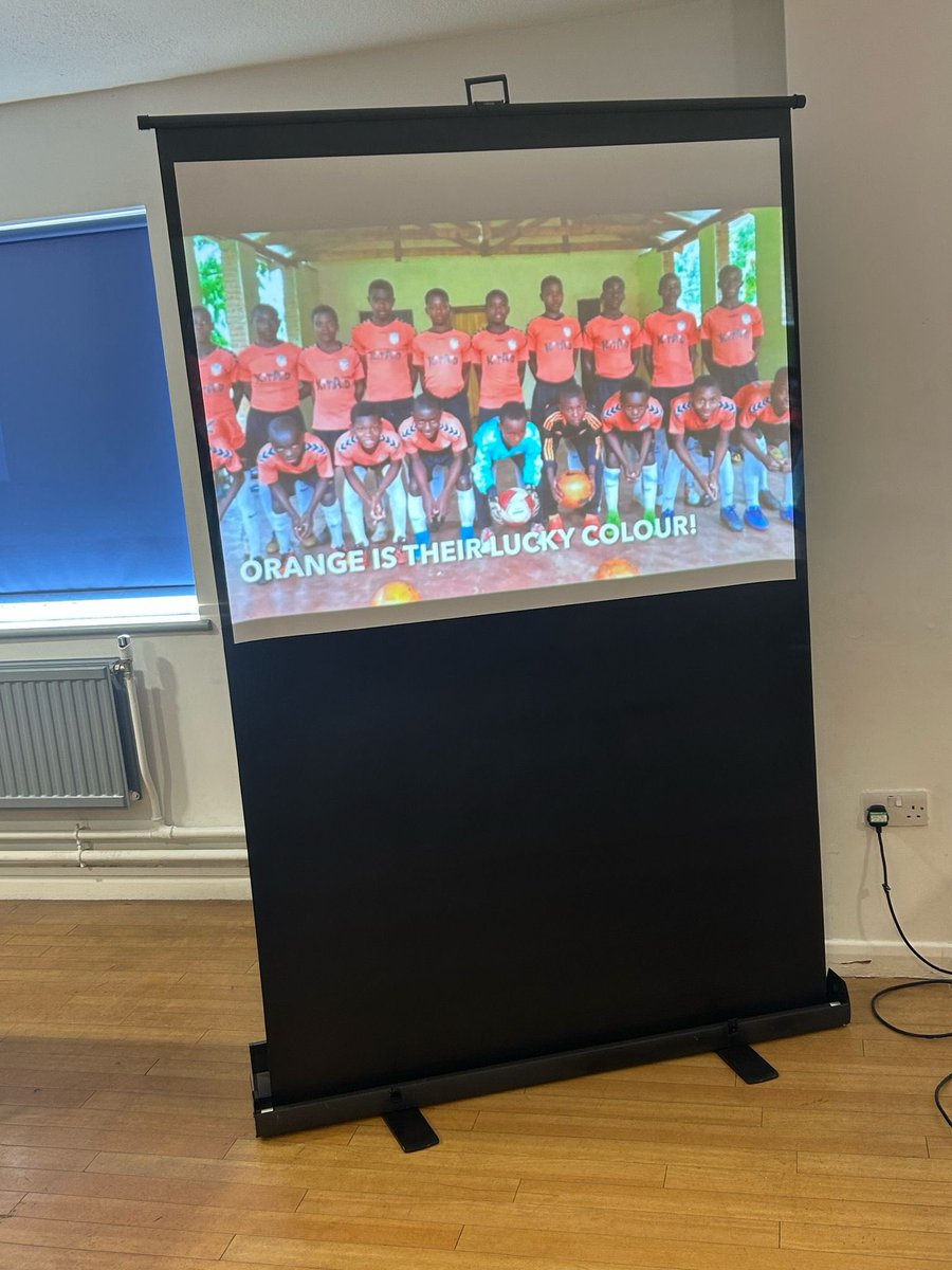 KitAid's tweet image. Really pleased to present this morning at the wonderful Say it with a Smile dementia support group in Leavesden, #Watford
Congratulations to Hannah and the team on creating such a supportive and caring environment.
@WatfordMayor