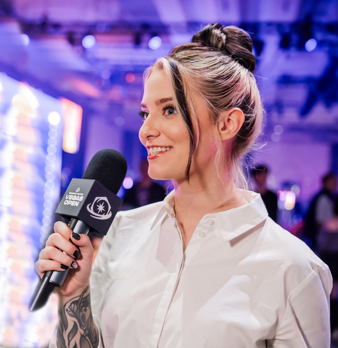 meeix_'s tweet photo. Happy to announce that I’ll be one of the main hosts for WoWs Booth at Gamescom! 

starting stream in a few minutes and talking about it! 
Be there or be vierkant 🔳 🇩🇪 https://t.co/QOTe4I9ET9