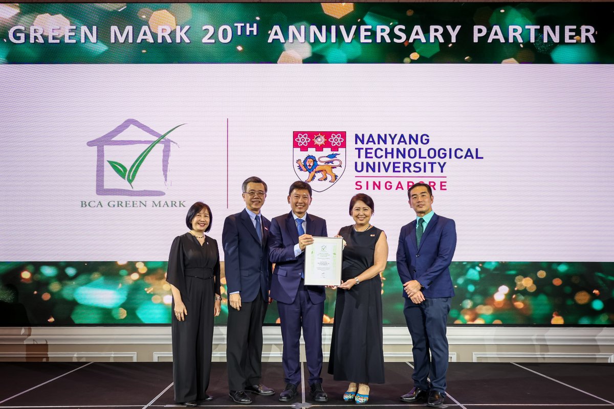 NTUsg's tweet image. Setting the green standard: #NTUsg has been recognised as an Outstanding Green Mark 20th Anniversary Partner by the Building and Construction Authority (BCA) and Singapore Green Building Council (SGBC) for its leadership in advancing environmental sustainability.
At the SGBC…