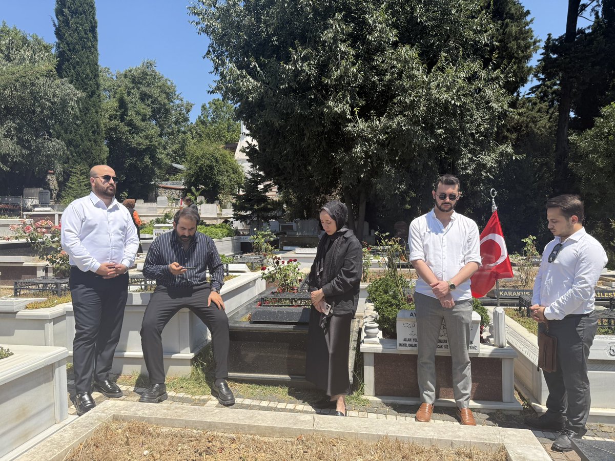 📍Çengelköy Mezarlığı

Gazi Çengelköy’ümüzde bulunan 15 Temmuz Şehitlerimizin kabristanlarını ziyaret ettik.

#15Temmuz 🇹🇷