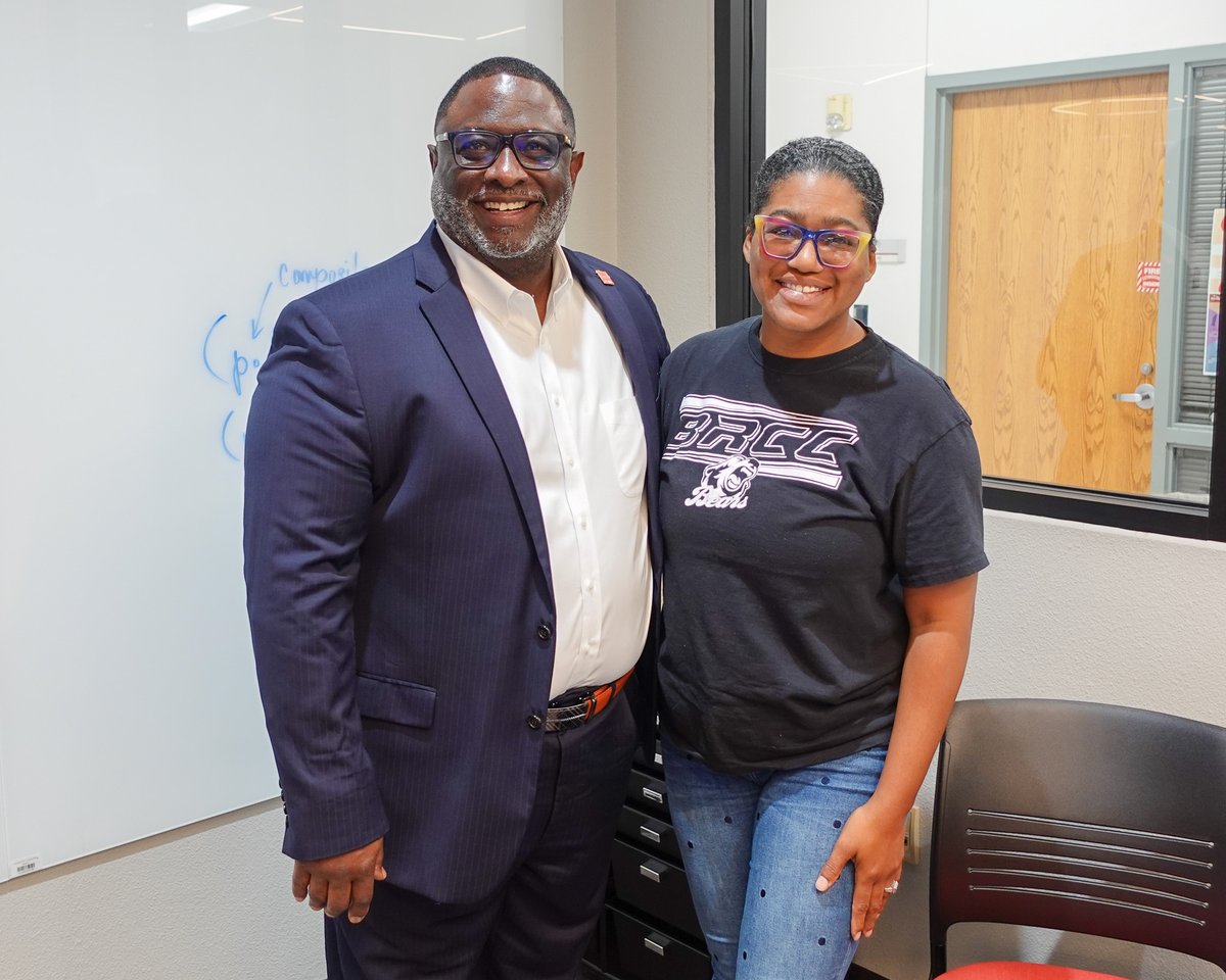 MyBRCC's tweet image. 🎉Congratulations to #MyBRCC Professor Kristie Harrington-Jones, this month’s nominee for the BRCC Strategic Plan Values Award!
Prof. Harrington-Jones, chair of Computer Science, Engineering, and Mathematics, was selected for her innovative approach to implementing class…