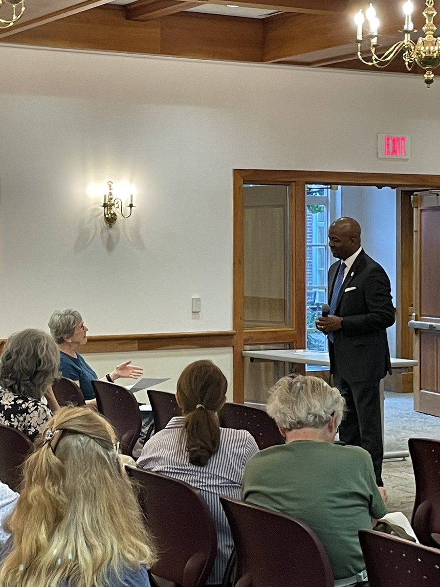 RepPhilRobinson's tweet image. After a short break, we’re back — and Brecksville showed up big last night! Grateful for the strong community engagement and Mayor Kingston. Next stop Seven Hills on July 21st.