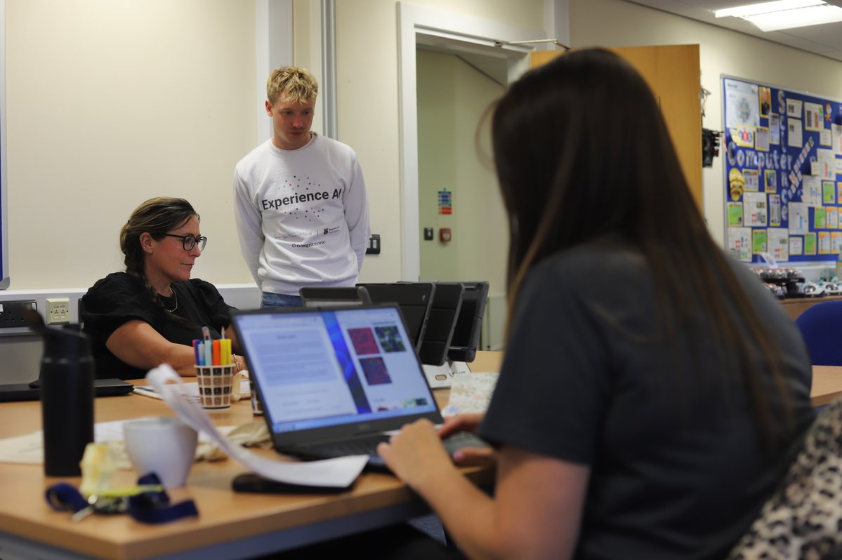 TheParentsZone's tweet image. We had a great #ExperienceAI teacher session in partnership with @BoltonSICT today. 

Lots of interesting discussions about the important role #AI will play in young people’s futures, plus moments for hands-on activities!

Join a free session next term: parentzone.org.uk/ExperienceAI