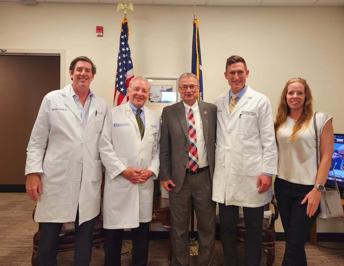 Cardiology's tweet image. #ACCChapters are joining forces with the Smart Heart Sports Coalition to increase #AEDAccess & promote #CPR training nationwide. Learn which states are celebrating recent victories and which are still pushing for #SmartHeart legislation ➡️ bit.ly/4kwQ50Y