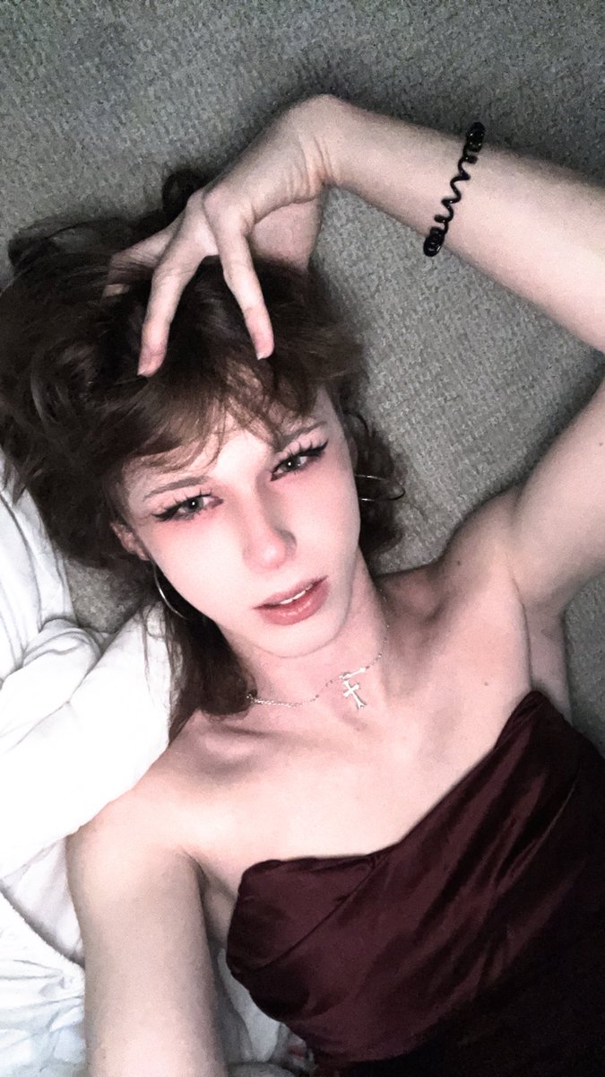 weirdrandomguy5's tweet image. restocked my wishlist &amp;gt;:3 #femboy #crossdresser