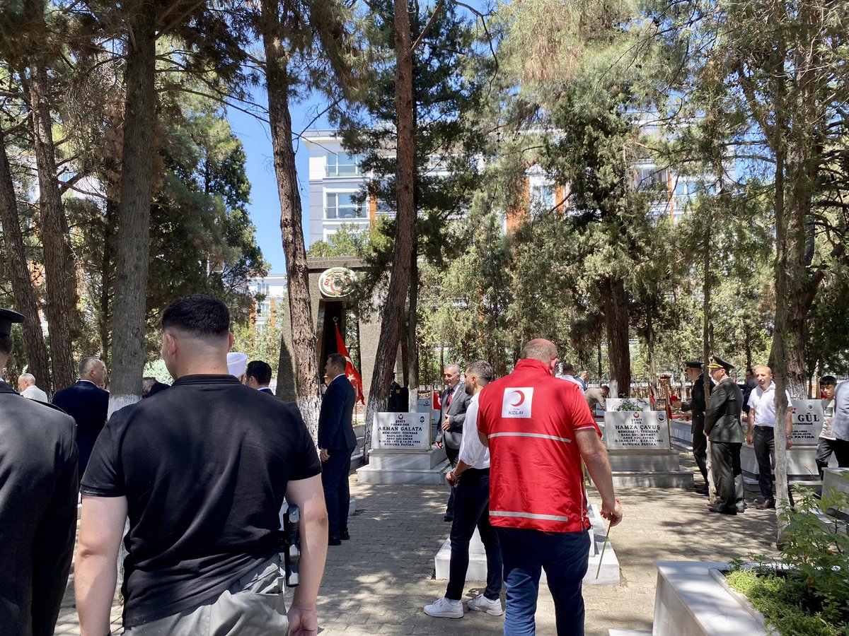 Türk Kızılay Çorlu Şubesi olarak 15 Temmuz Şehitleri Anma, Demokrasi ve Milli Birlik Günü münasebetiyle Çorlu Şehitliğimizde düzenlenen programa katıldık.