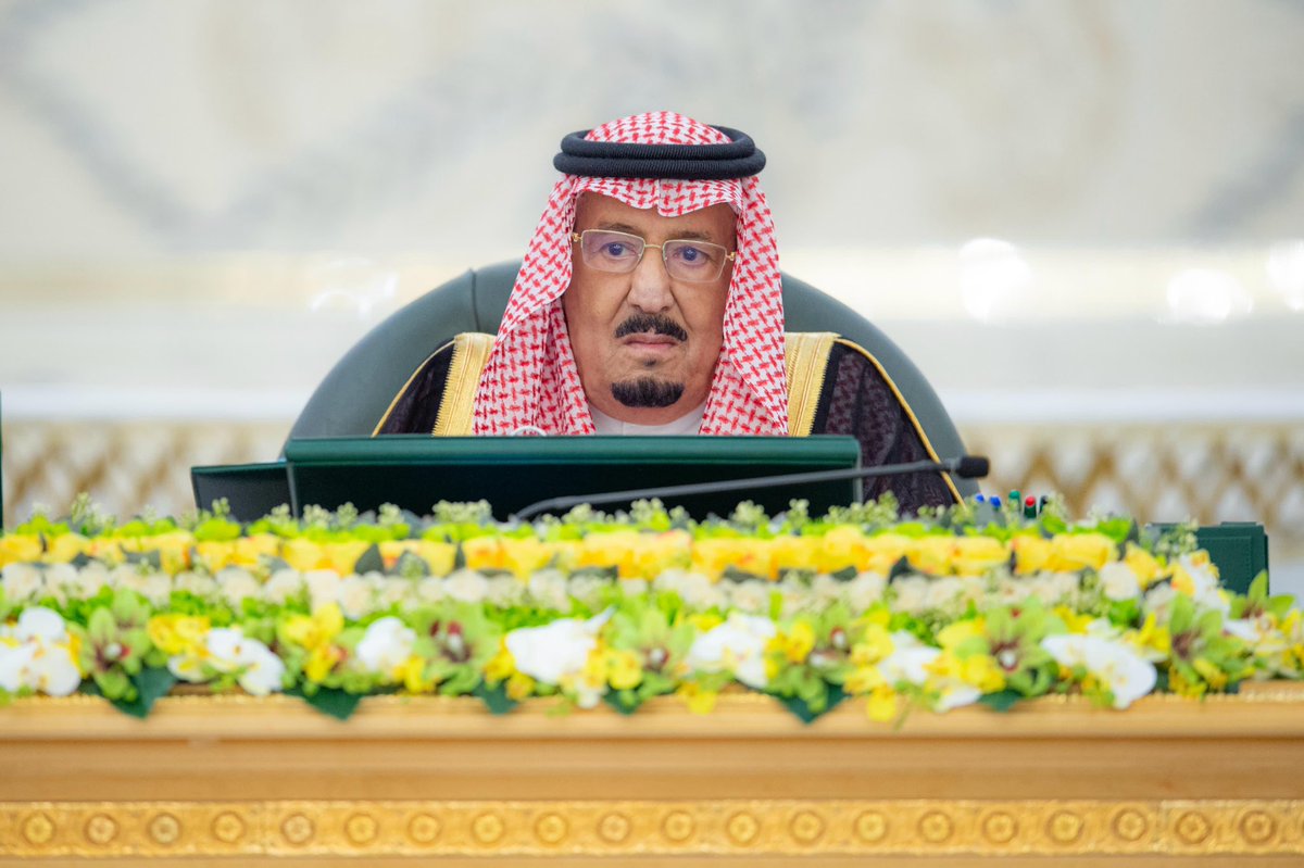 Badermasaker's tweet image. #خادم_الحرمين_الشريفين يرأس جلسة #مجلس_الوزراء في جدة.