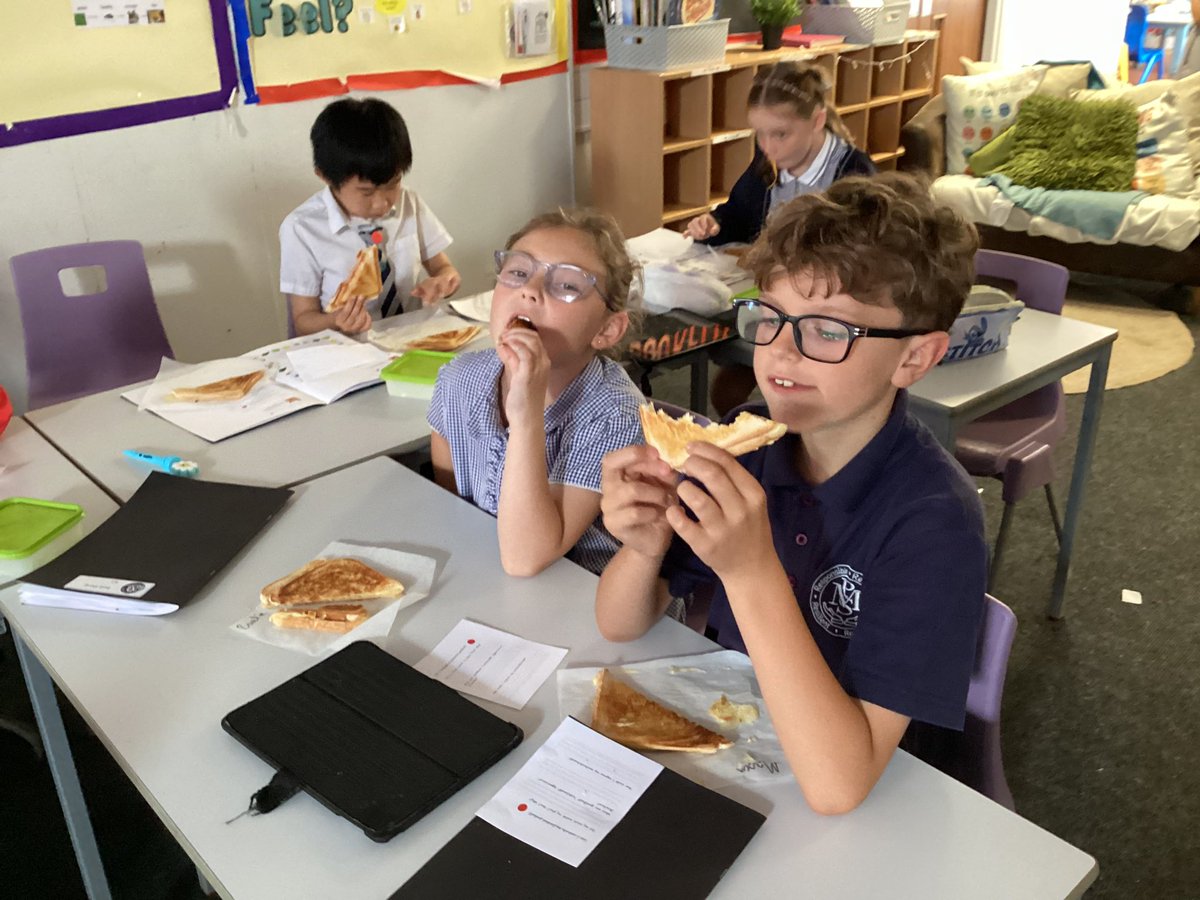 Yummy scrummy! Today we made our toasties that we planned. Plenty of smiling faces and happy stomachs today #class43 <a href="/MonksdownMakes/">MonksdownMakes</a>