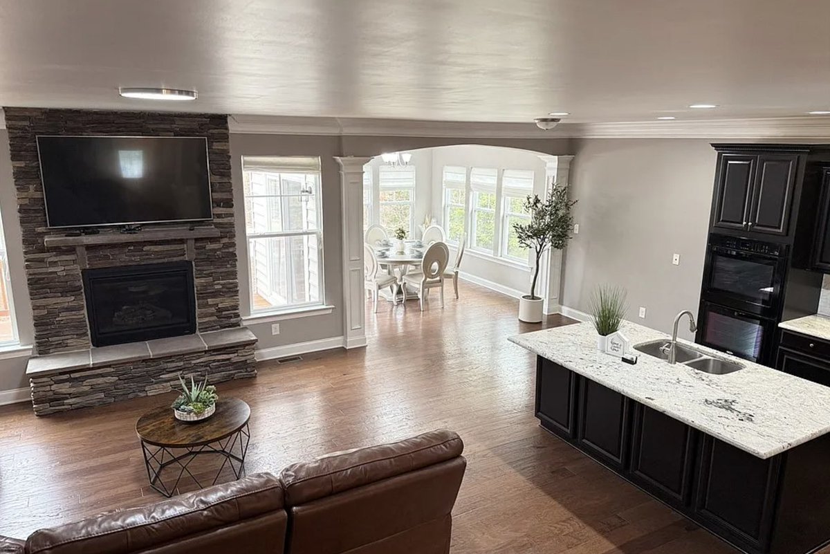 Arbologist (@arbologist) on Twitter photo 🏠Sports Betting Helped Me Buy a NEW HOUSE🏠
No goose parlays or lotto tickets; Just edge betting: arbitrage, +EV, and promo converting.
Since October 2024, I’ve made $120K+ using pure math and data <a href="/OddsJam/">OddsJam.com</a>. Combined with strict discipline, it's lethal!
Here’s how I did it 🧵 🏠Sports Betting Helped Me Buy a NEW HOUSE🏠
No goose parlays or lotto tickets; Just edge betting: arbitrage, +EV, and promo converting.
Since October 2024, I’ve made $120K+ using pure math and data <a href="/OddsJam/">OddsJam.com</a>. Combined with strict discipline, it's lethal!
Here’s how I did it 🧵