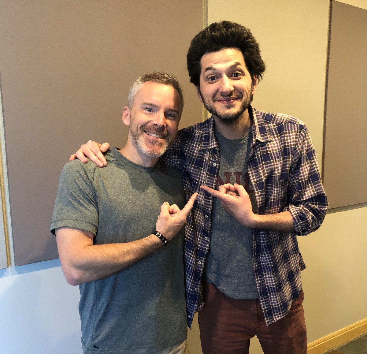 rejectedjokes's tweet image. Met the legend @RYANtheDRUMMOND at my Orlando show and he couldn’t have been nicer. What a wonderful human. I have now met three of the other voices of @sonic_hedgehog. Only a few more to go before I’ve met ‘em all!