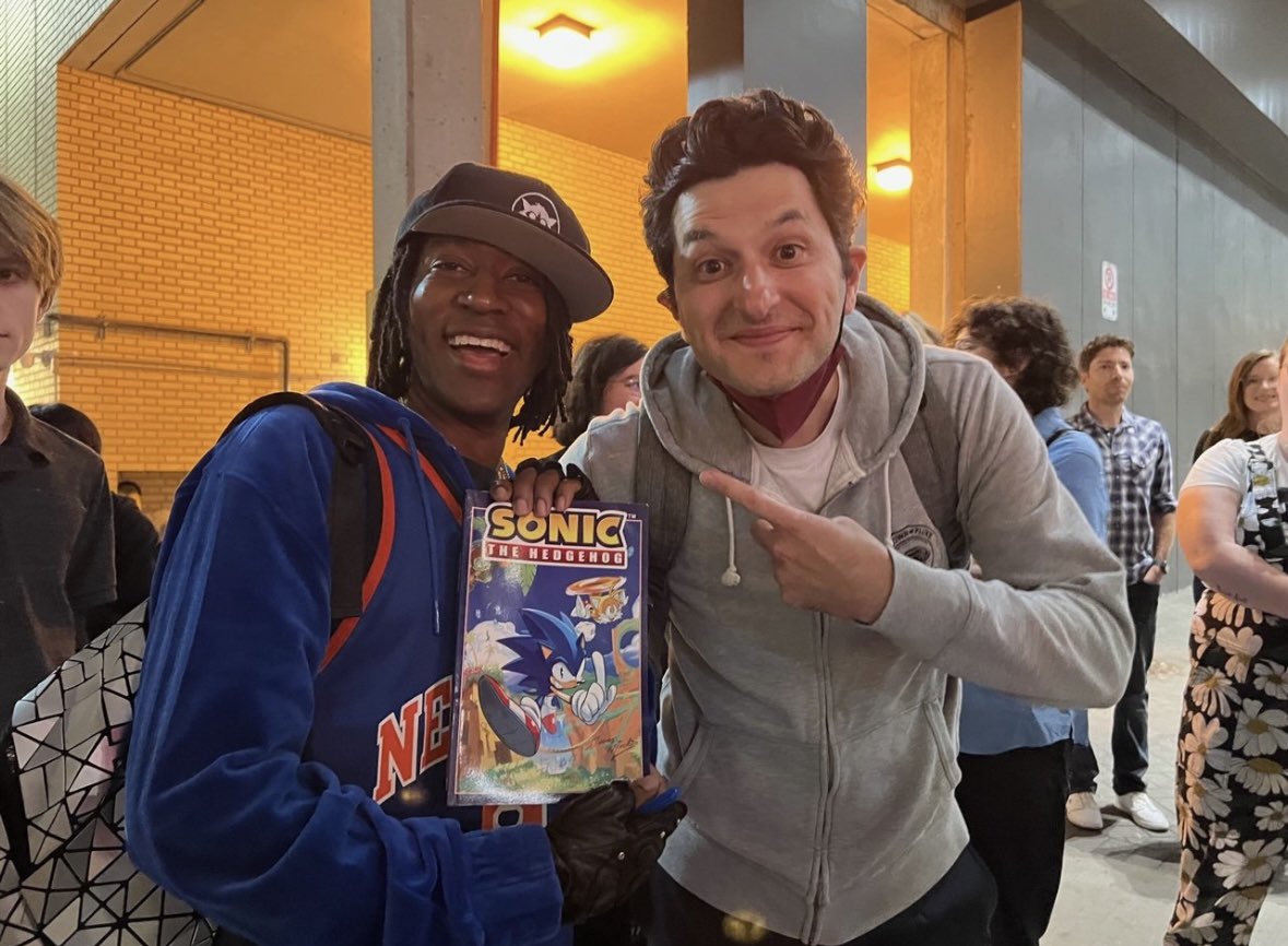 rejectedjokes's tweet image. Met the legend @RYANtheDRUMMOND at my Orlando show and he couldn’t have been nicer. What a wonderful human. I have now met three of the other voices of @sonic_hedgehog. Only a few more to go before I’ve met ‘em all!