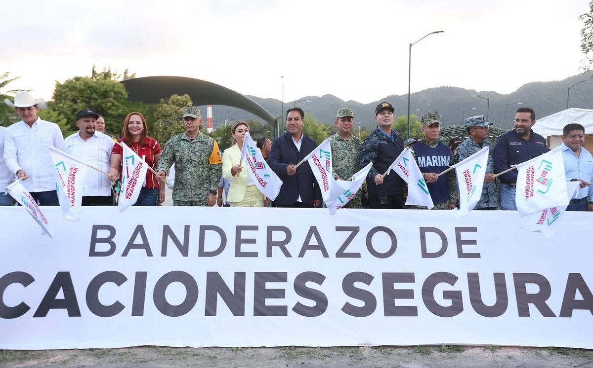 SegusGuillen's tweet image. 🚨🌴 ¡Arrancamos el Operativo Vacaciones Seguras en Chiapas con la conducción de nuestro Gobernador @ramirezlalo_ . Esta estrategia reafirma nuestro compromiso con el bienestar, la tranquilidad y la experiencia positiva de quienes eligen a Chiapas como su destino esta temporada.