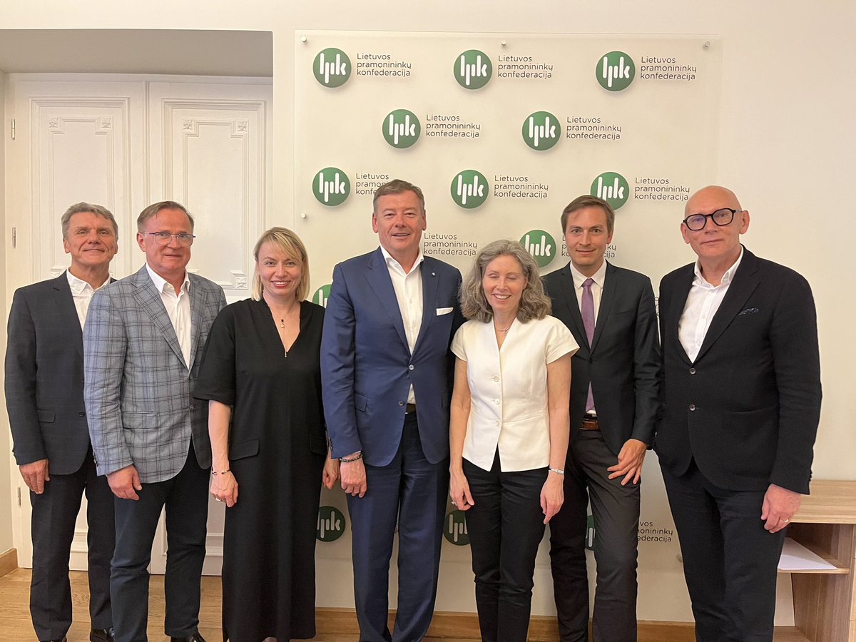 DKAMBinLT's tweet image. A vivid engagement this afternoon with the Lithuanian Confederation of Industrialists about the priorities of the Danish EU Presidency. Thanks to @VidmantasBOD for the invitation.