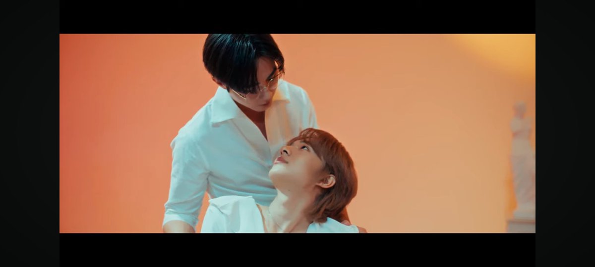 如同沐浴着幸福阳光。
ZEEPRUK OUR NIGHT
#OurNightByZeePruk
