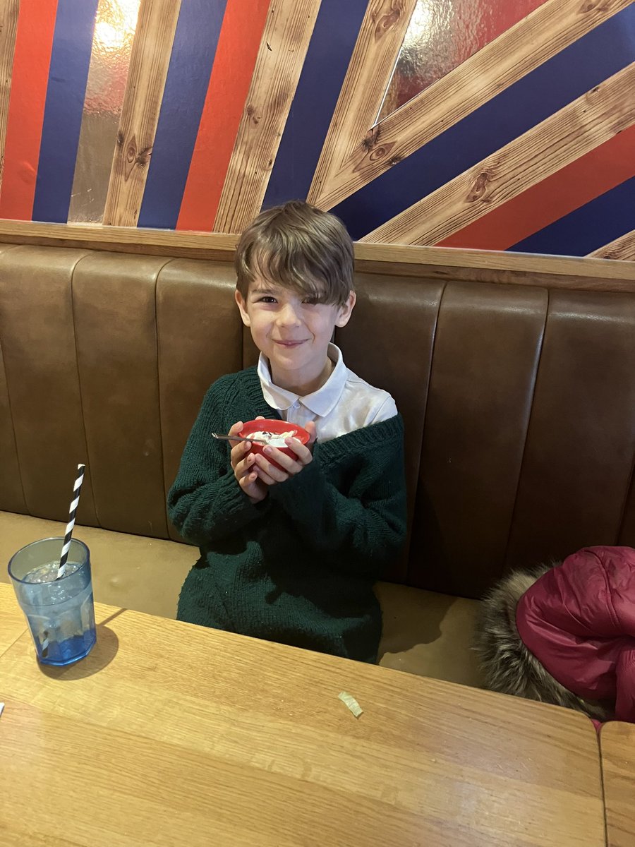 The Nest children enjoyed their trip to Pizza Hut 🍕🍦