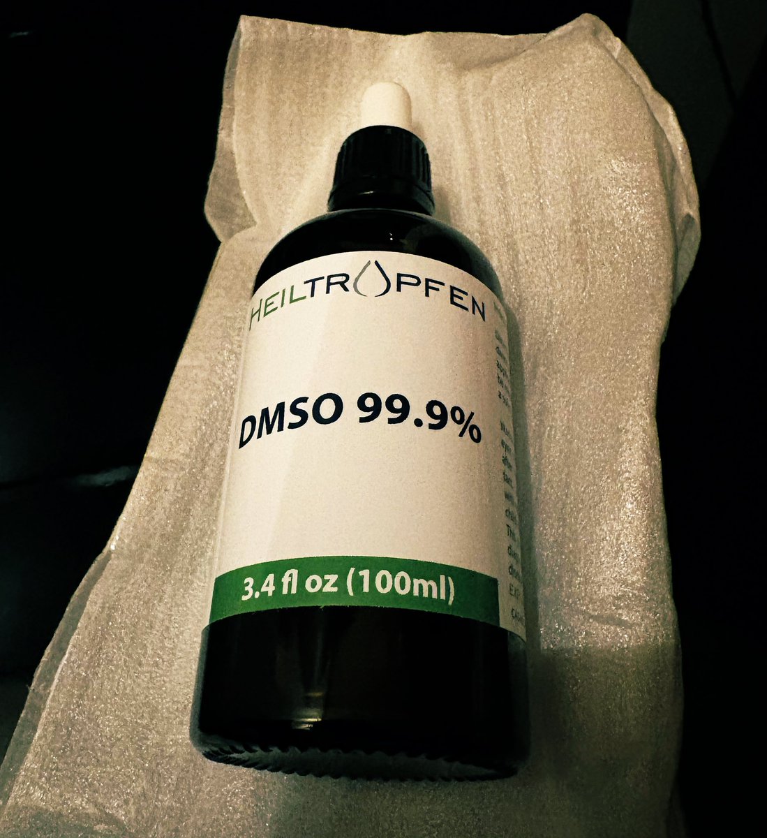 hikaru1032's tweet photo. DMSO
体験談の報告はしばらく先になります。 https://t.co/TEsQkwt6Pc