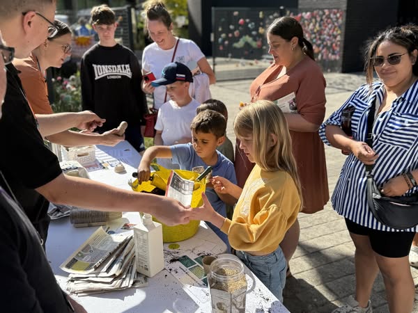 MyDoncaster's tweet image. Get ready for an unforgettable school holiday in Doncaster!🌳🌞
Summer Staycation is back, thanks to the additions from the Mayor’s fund, we have an exciting line-up of activities to keep the kids entertained throughout the holidays.
Find out what’s on: yourlifedoncaster.co.uk/events?tag=Sum…