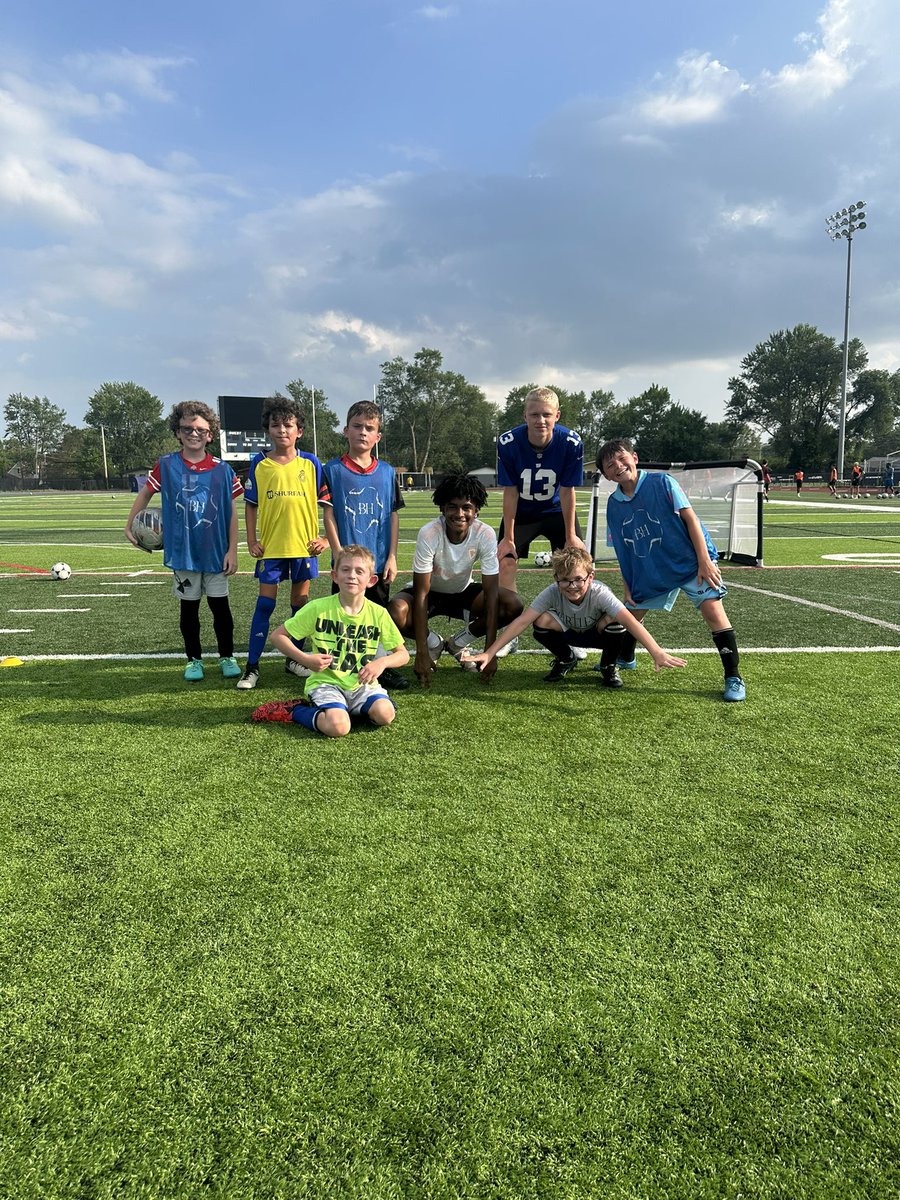 Camp Day #1 ⚽️⚽️⚽️⚽️ 

We are looking forward to a fun day too. Remember today’s theme is twin day. We look forward to seeing everybody dressed like someone else. 

#bishop #hartley #soccer #football #highschool #EOE