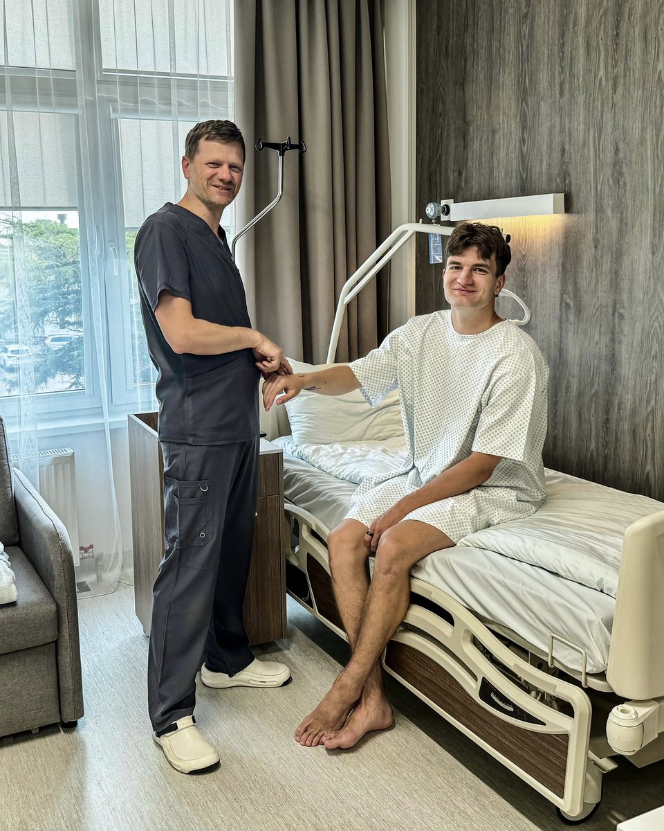Today, Dovydas Giedraitis underwent successful wrist surgery at Gijos Klinikos. The guard will miss the first part of the 2025-2026 season. His recovery is expected to take around 4-5 months. 

Speedy recovery, Dovydas. Can’t wait to see you back in action! 🔥