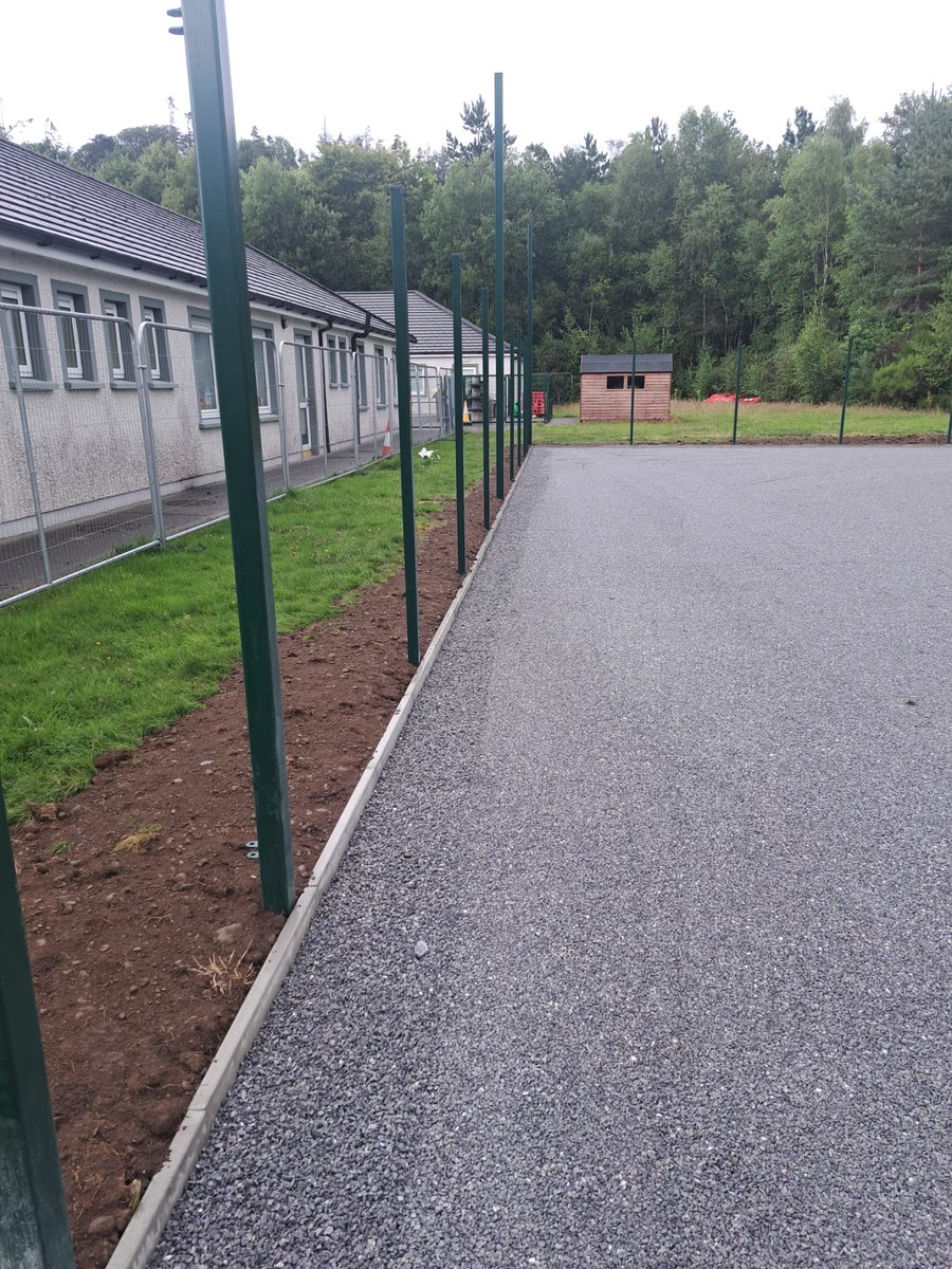 PST_Sport's tweet image. ✅ Pitch base complete and ready for carpet here at Gaelscoil Faithleann in Killarney for a 40m x 25m artificial grass pitch. This state-of-the-art facility will be a fantastic addition to the school, providing a safe, durable and all-weather space for school sports.