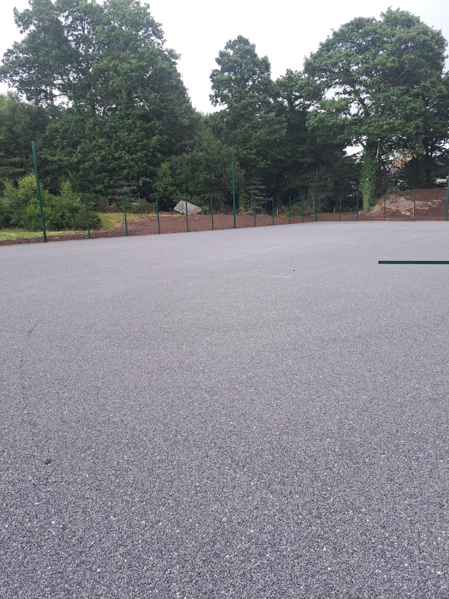 PST_Sport's tweet image. ✅ Pitch base complete and ready for carpet here at Gaelscoil Faithleann in Killarney for a 40m x 25m artificial grass pitch. This state-of-the-art facility will be a fantastic addition to the school, providing a safe, durable and all-weather space for school sports.