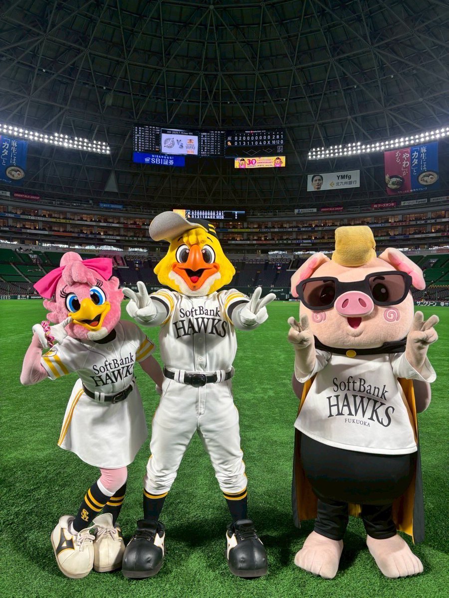 hawksHarry's tweet image. たかほー☆2連勝!!
今日は初ホームランが2本も⚾️
山本選手、ダウンズ選手おめでとう!
海野選手は、ハッピーバースデー🎂
明日も勝ってカード勝ち越すぞ♪♪
オールスター前、ドームでの試合はラスト!
いっぱい盛り上がって行きましょう👊🏻
今日も熱い応援ありがとうございました!
#sbhawks