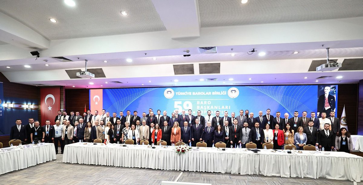 12 Temmuz 2025 tarihinde, Türkiye Barolar Birliği’nin ev sahipliğinde Av. Özdemir Özok Kongre ve Kültür Merkezi’nde düzenlenen 59. Baro Başkanları Toplantısına Baro Başkanımız Av. Funda ÖZTÜRK ALTUNTAŞ katıldı.