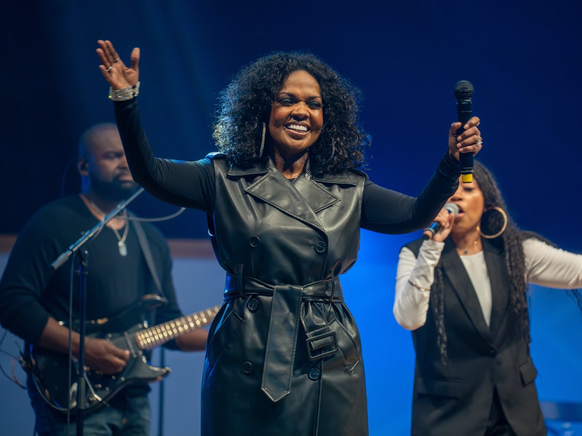 The More Than This World Tour has been the best time 💜 Currently in Canada and thankful for your prayers for our team and for showing up hungry for God!
#MoreThanThis #WorldTour