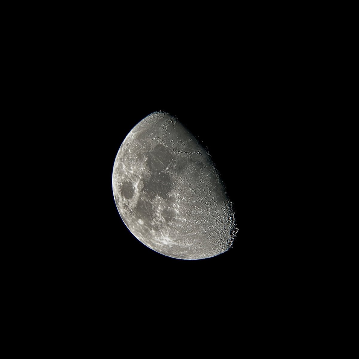 hajaralls's tweet image. the beautiful moon