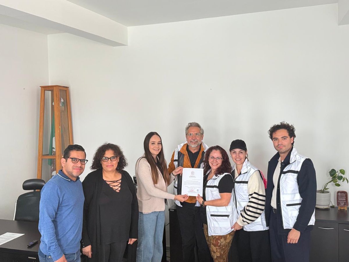 JAP_Mich's tweet photo. 🎉 Damos la bienvenida a una nueva institución de asistencia privada 🎉
Entragamos el registro oficial a Humano y Libre A.C., una organización sin fines de lucro comprometida con la dignidad humana, la vida y la libertad como fundamentos de la existencia. #MichoacánEsMejor https://t.co/ROnpvkMyjA