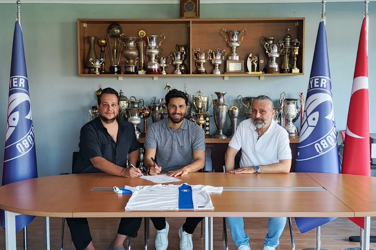 ST 1. Lig'in yeni takımı Sarıyer'de teknik direktörlük görevine Şenol Can getirildi.